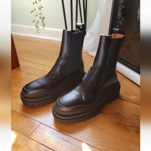 ZARA Chunky Black Leather Chelsea Boots Size 7.5 Pre-owned